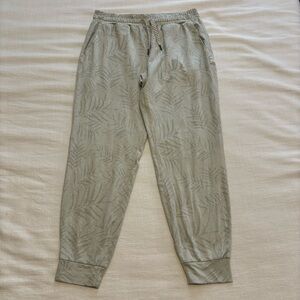 Vuori Women’s Performance Jogger - Palm Leaf Print